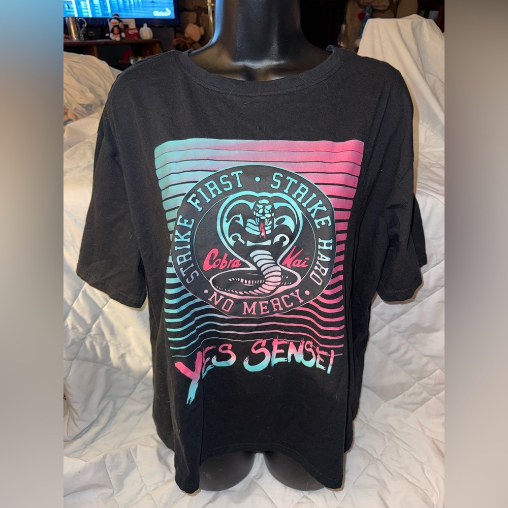 Gender-Neutral Licensed Pop Culture Graphic T-Shirt for Kids